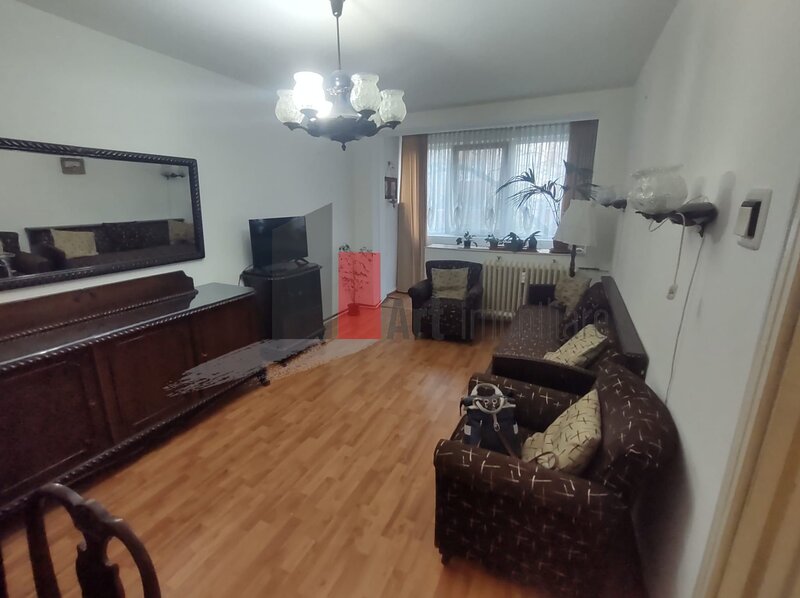 Alexandru Obregia, Piata Straduintei, vanzare apartament 3 camere