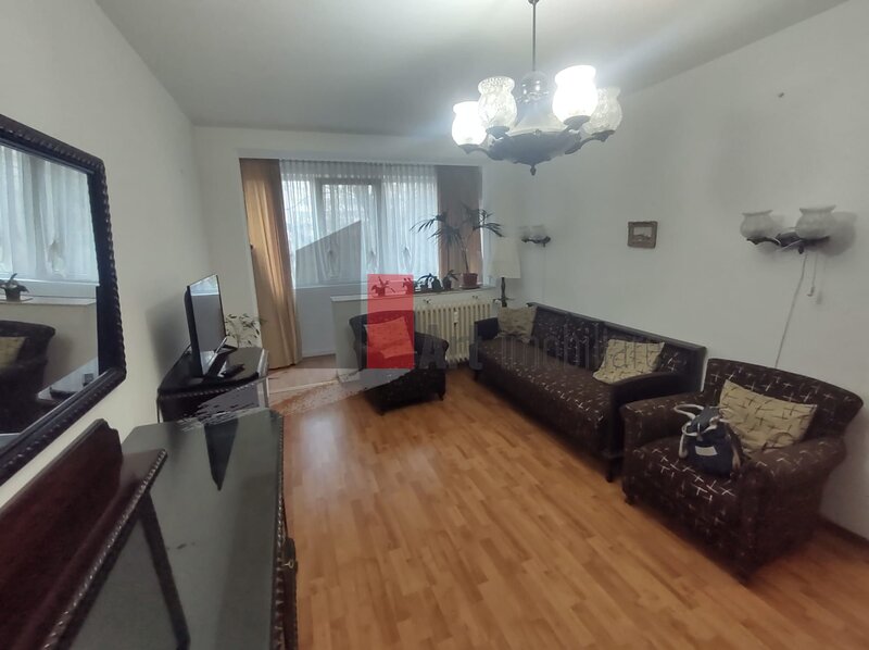 Alexandru Obregia, Piata Straduintei, vanzare apartament 3 camere